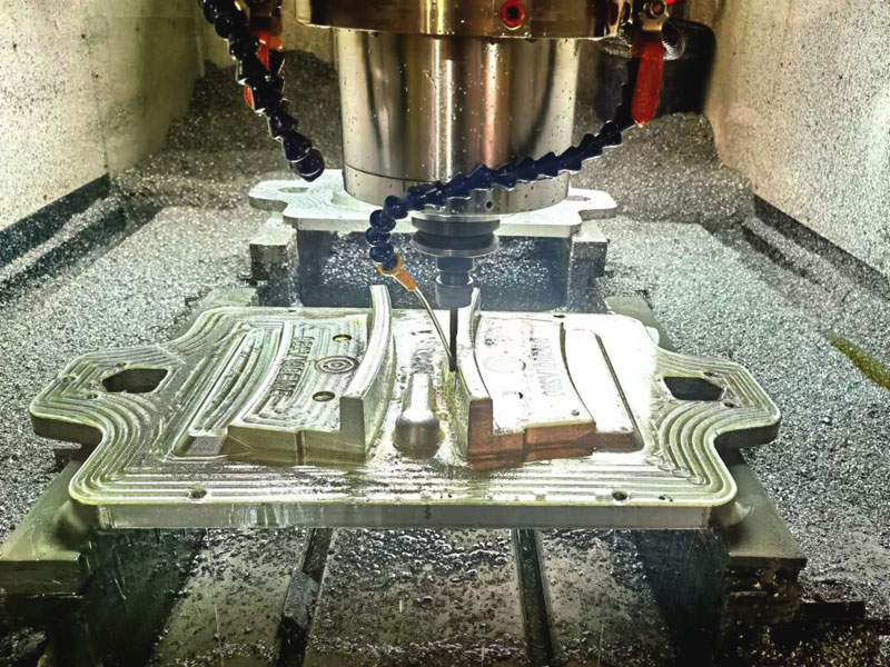 全自動數(shù)控模具銑床