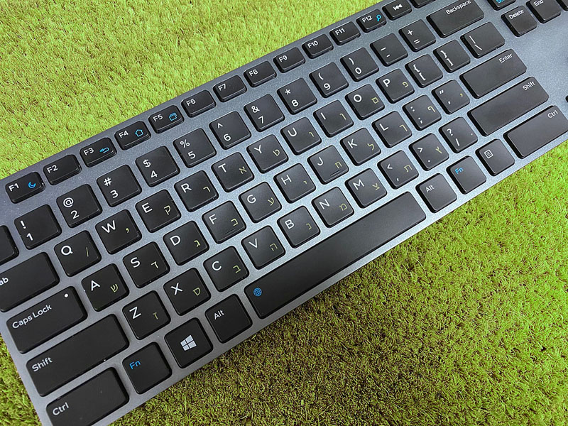 激光雕刻的筆記本電腦鍵盤(pán)